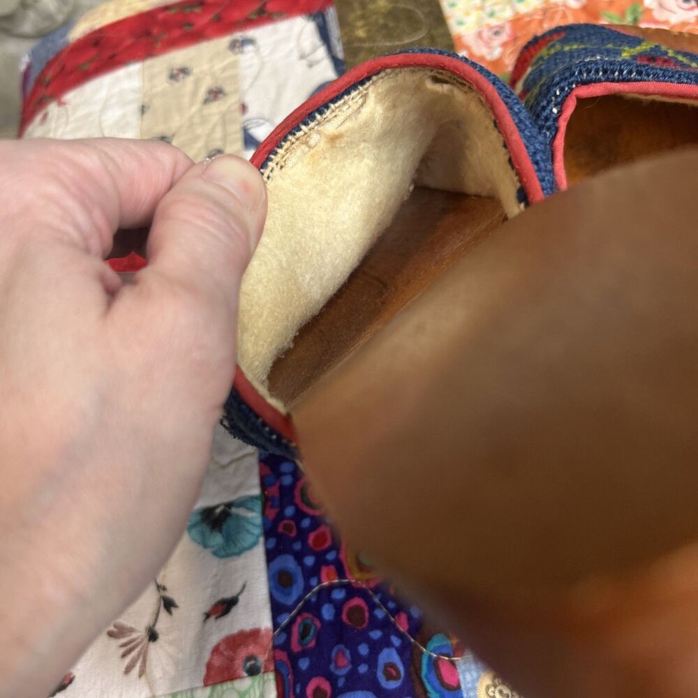 1970s Vtg Wooden Clog Size 7 w/ Strawberries Cottage Country Boho Artsy - Picture 14 of 16
